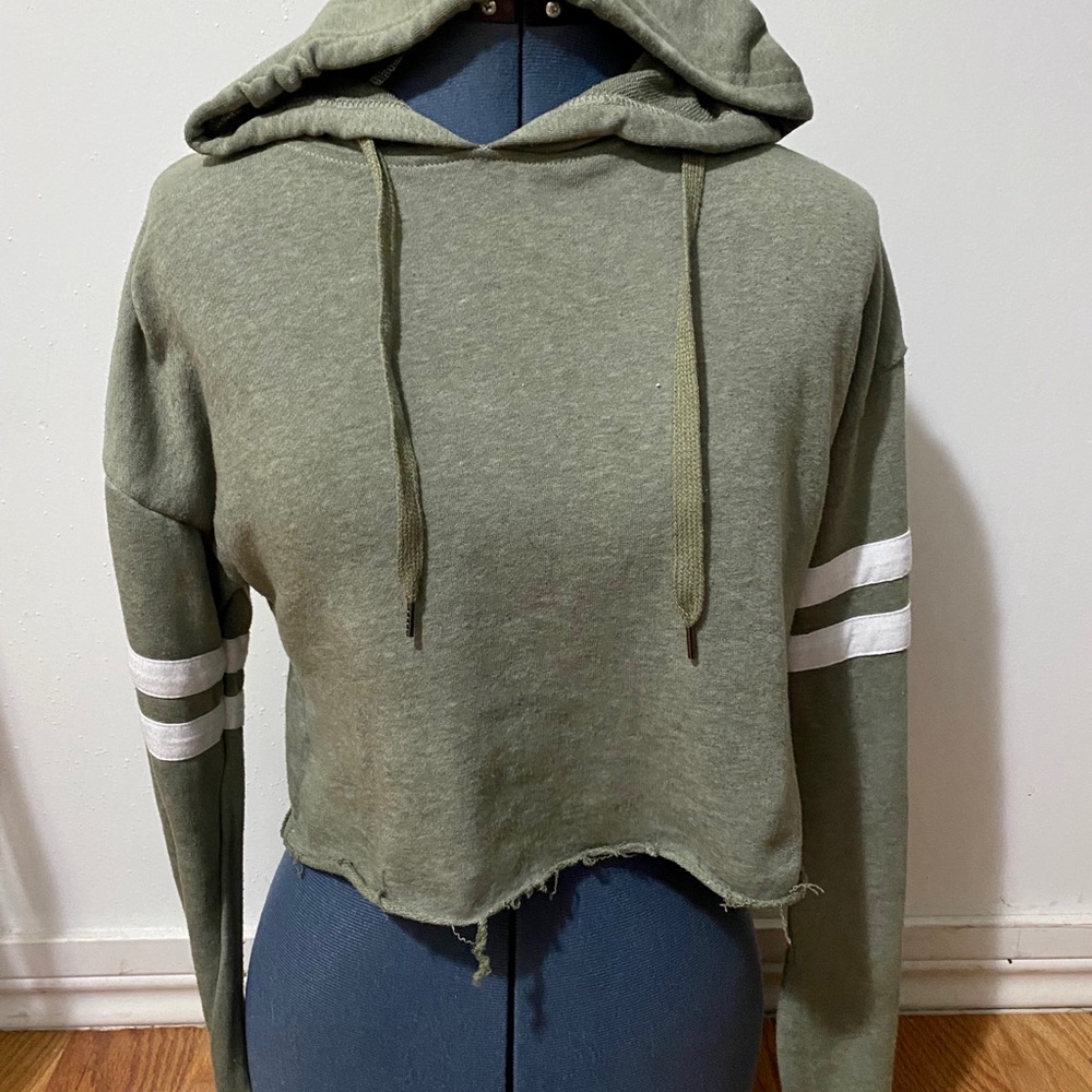 Forever 21 crop top hoodie